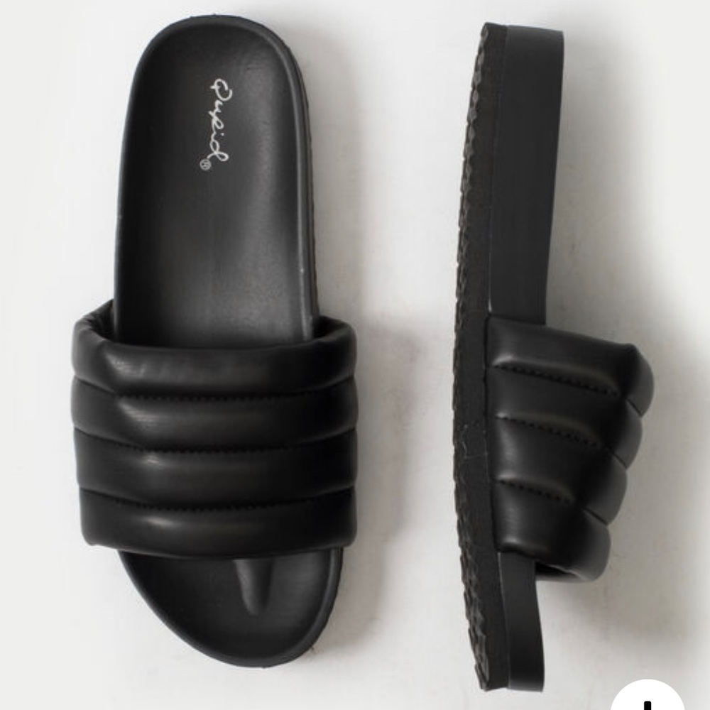 NWT Black Quilted Slides